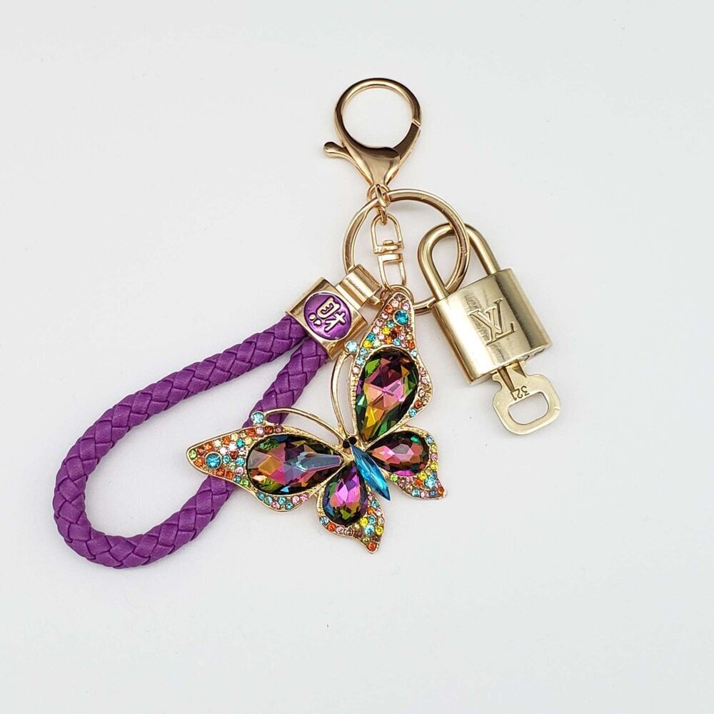 LV Authentic Gold Padlock 🔒 Key Set w/ Unbranded Butterfly Keychain Charm